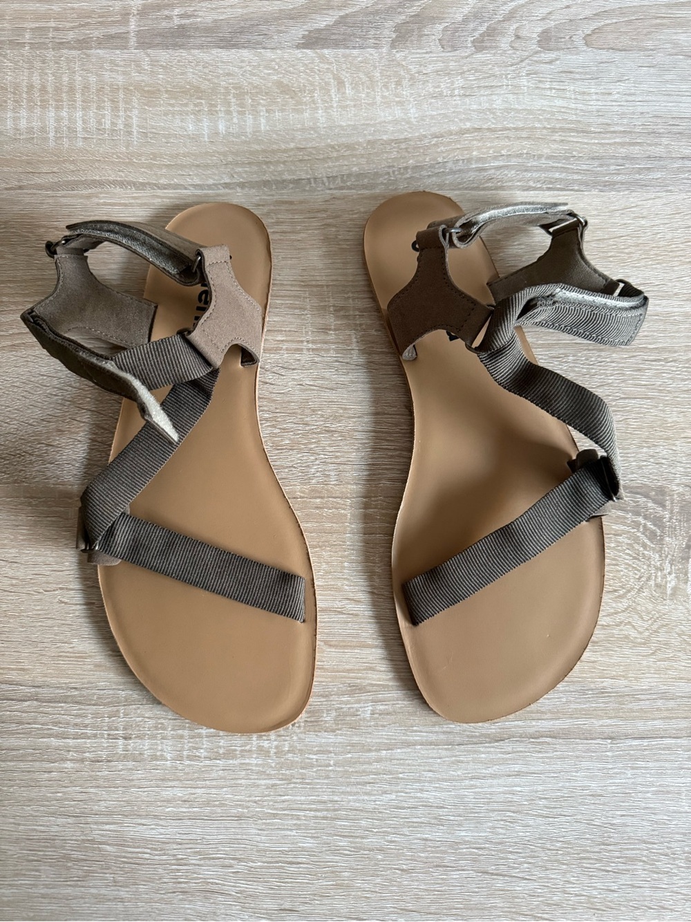 Be Lenka Barefoot Sandals Flexi - Olive Green Women’s Sz 10 - Picture 4 of 7